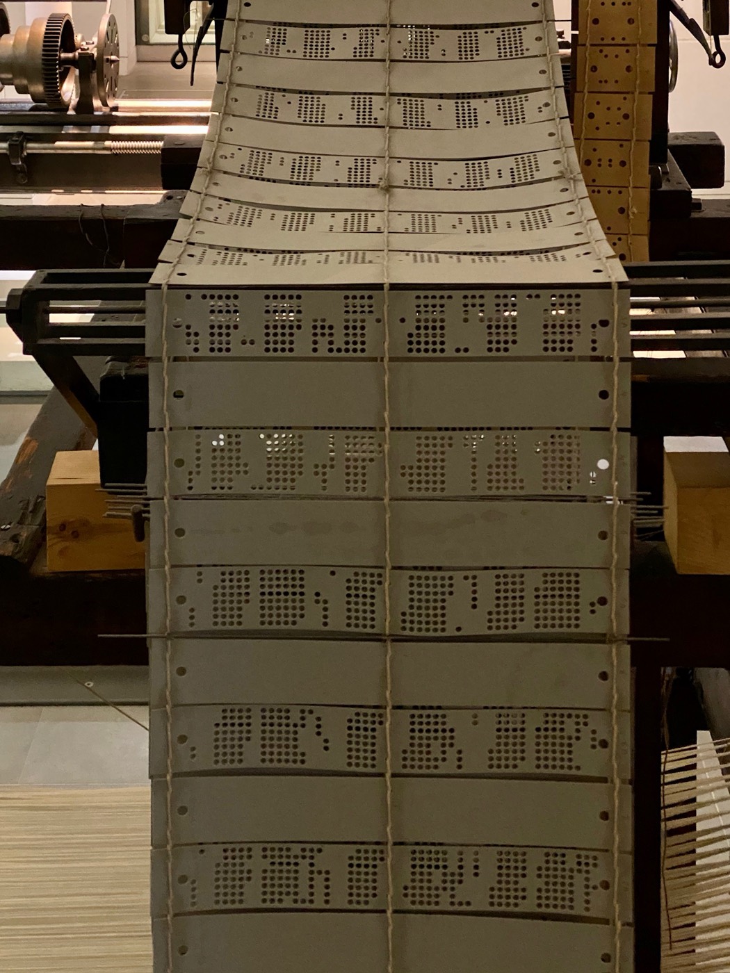 Lochkarten eines Jacquard-Webstuhls